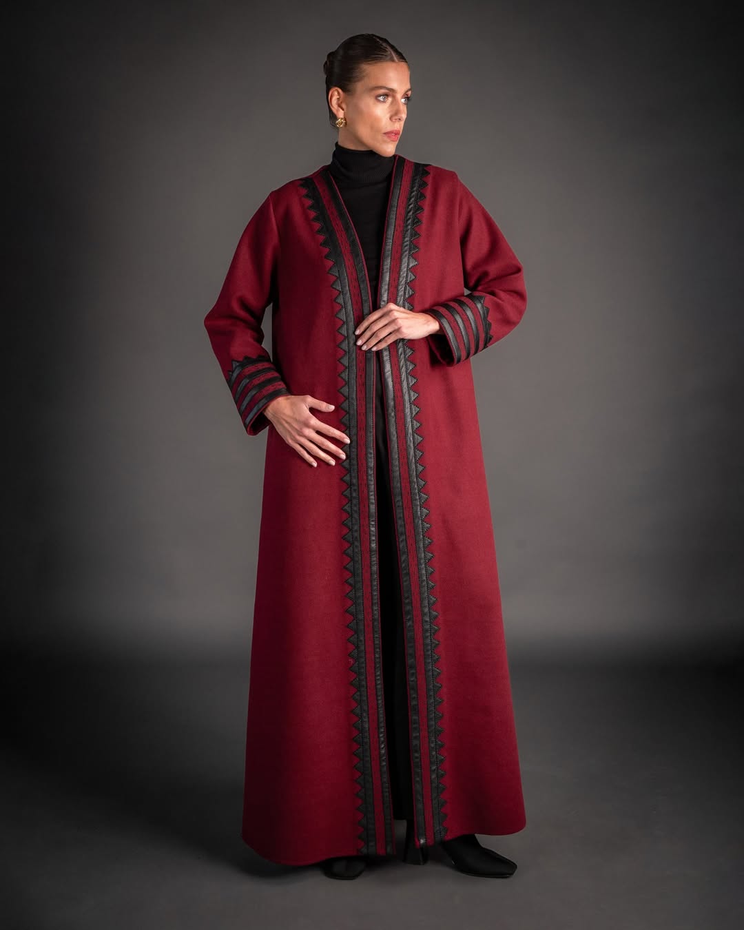 PEC 780014 ABAYA - PEARL COLLECTION - MIRA Y MANO