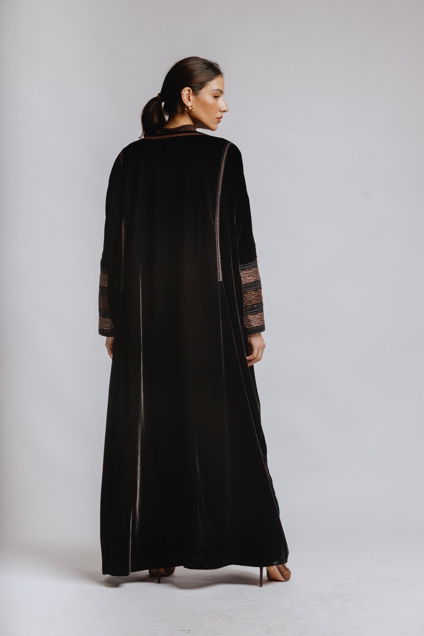 PEC 780024 ABAYA - PEARL COLLECTION - MIRA Y MANO