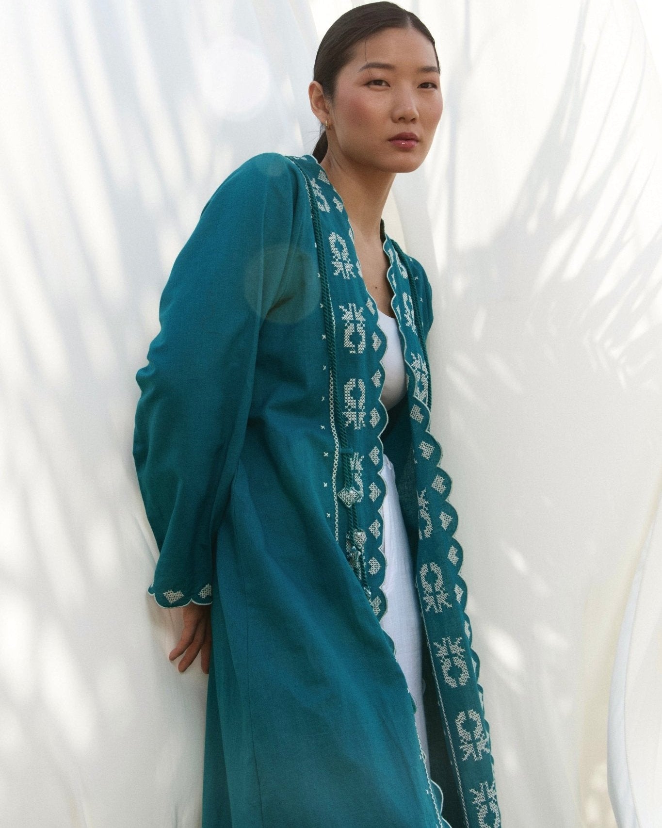 ALEXIS - TL ABAYA - PRIVILEGE OFFICIAL - MIRA Y MANO