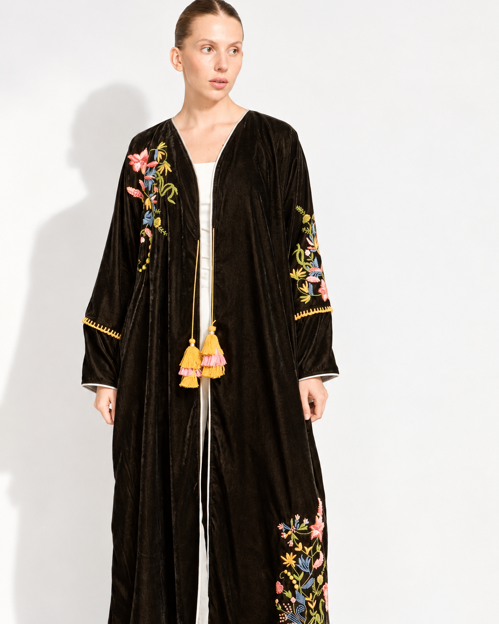 NOUSSA - BR ABAYA - PRIVILEGE OFFICIAL - MIRA Y MANO
