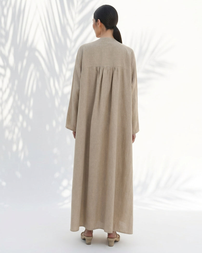 SMOCKED IN BEIGE ABAYA - PRIVILEGE OFFICIAL - MIRA Y MANO