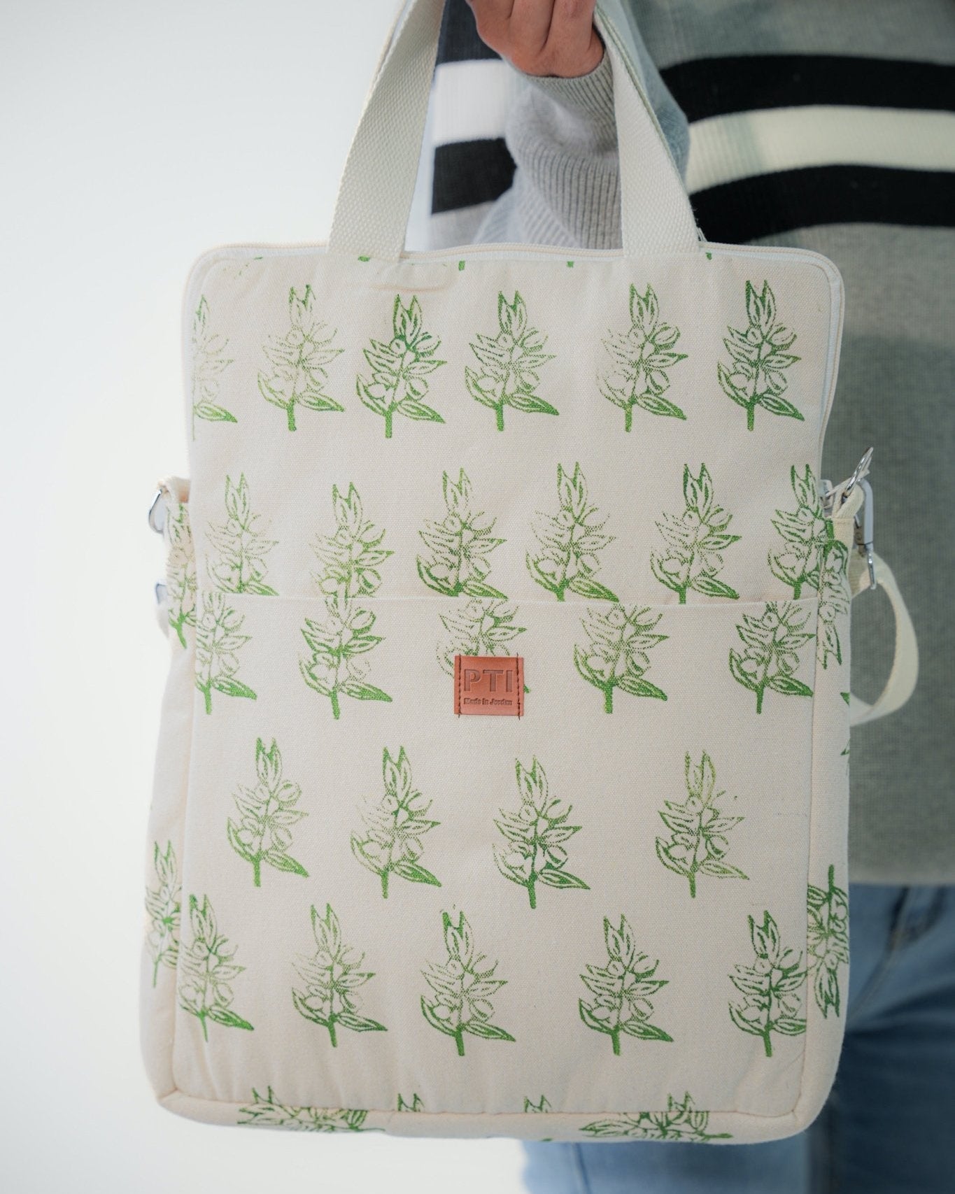 OLIVE IPAD BAG - PTI - MIRA Y MANO