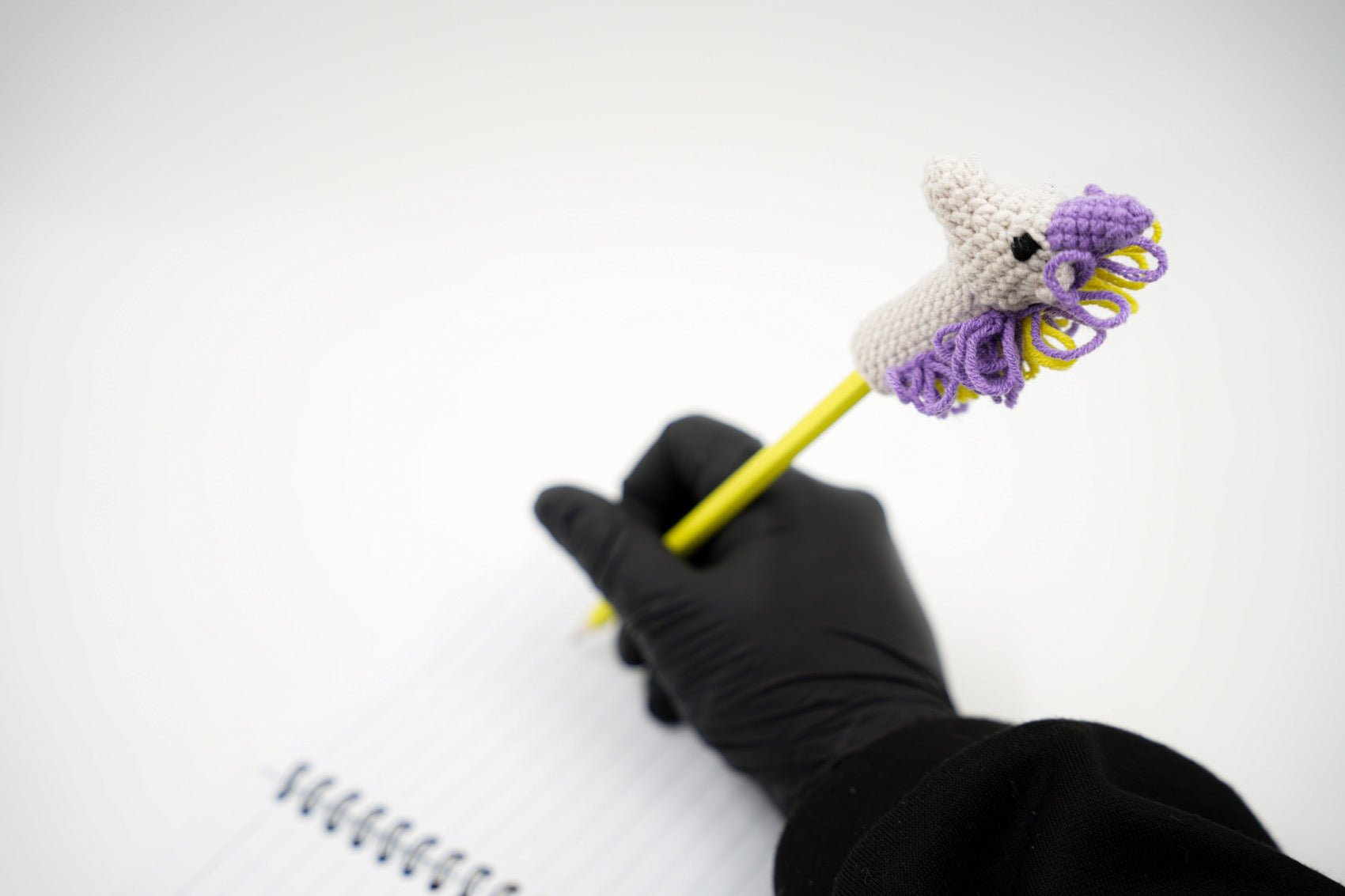 PENCIL GIRAFFE STATIONARY - PTI - MIRA Y MANO