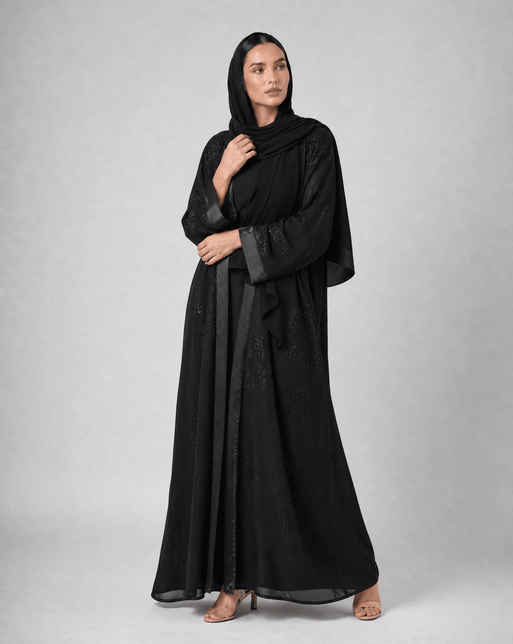 MQE14 ABAYA - QATARIA ABAYA - MIRA Y MANO