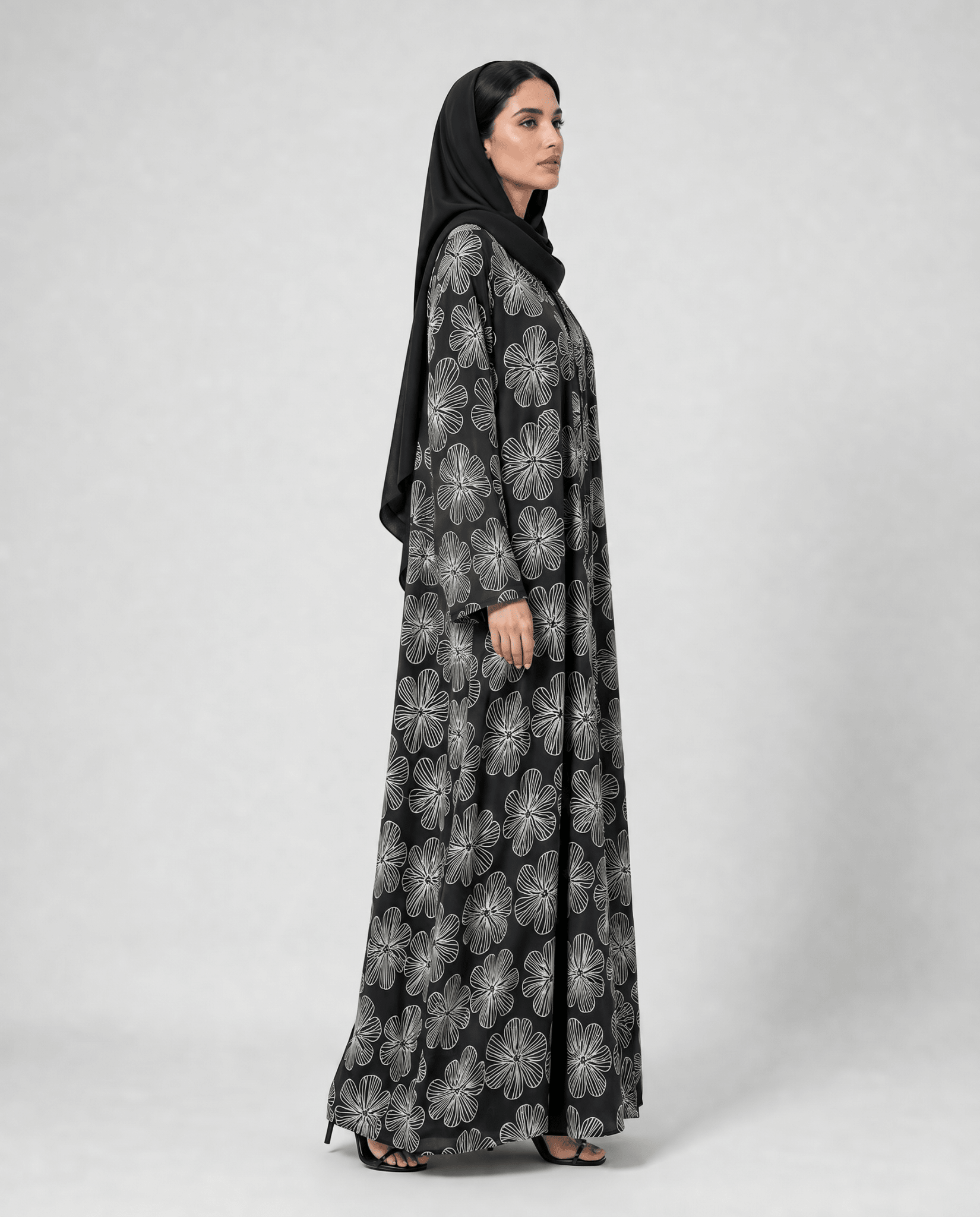 MQE9-BK ABAYA - QATARIA ABAYA - MIRA Y MANO