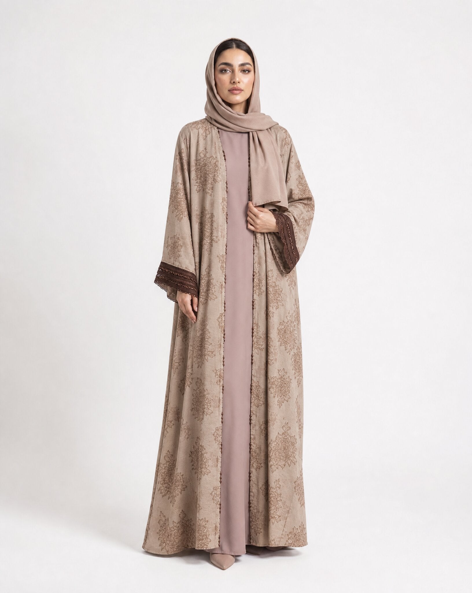 QA36 – Tan Crepe Abaya - QATARIA ABAYA - MIRA Y MANO