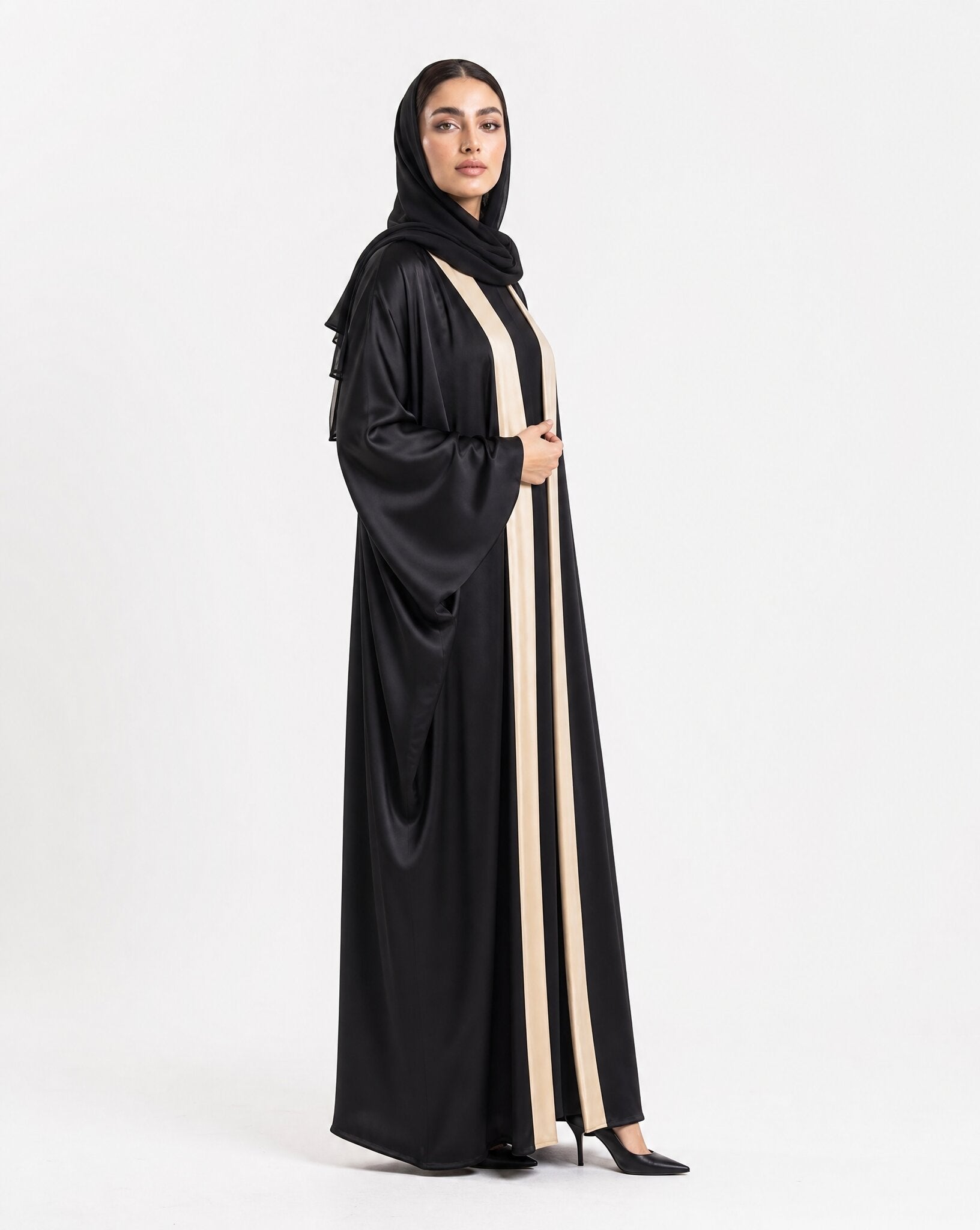 QA41 – Black Silk Abaya - QATARIA ABAYA - MIRA Y MANO