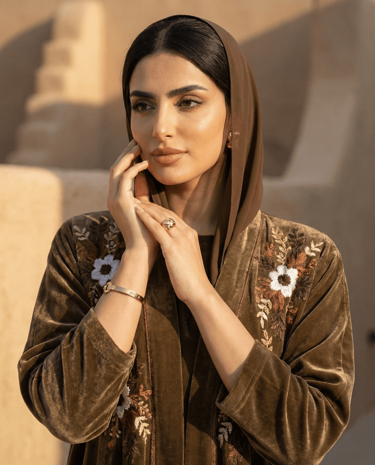 QM - 0028 ABAYA - QUARTIZ - MIRA Y MANO