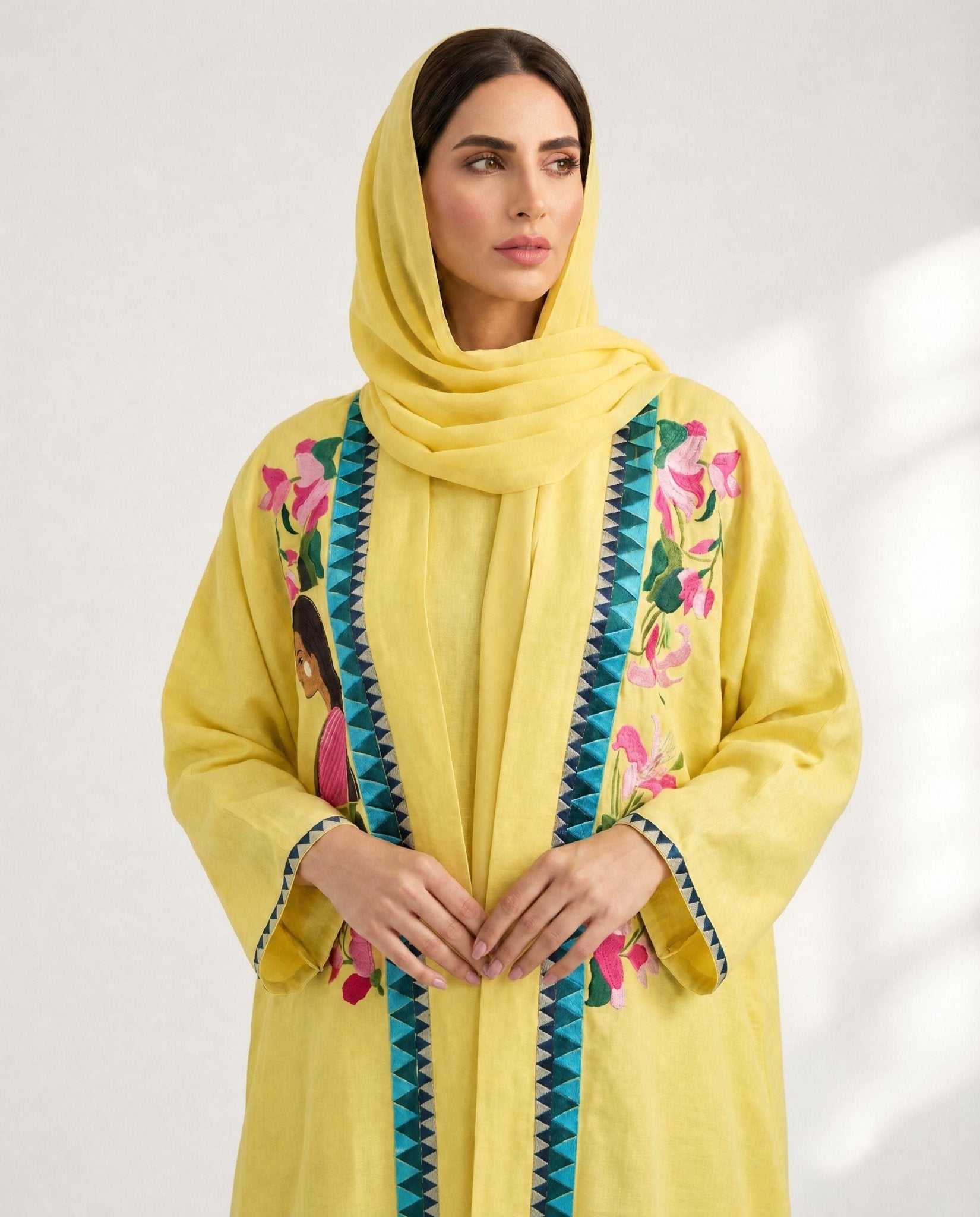 QR - 02 - 55 ABAYAS - QUARTIZ - MIRA Y MANO