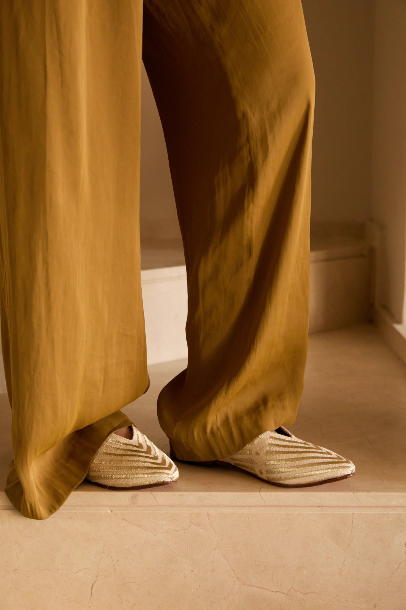 RML - BE - B SHOES - RAMLA - MIRA Y MANO