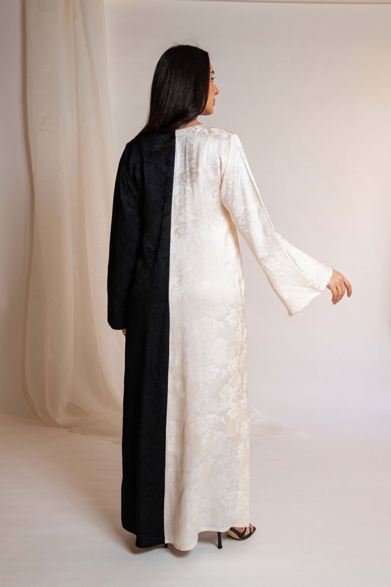 FW25R111 - BW DRESS - RIBBON - MIRA Y MANO