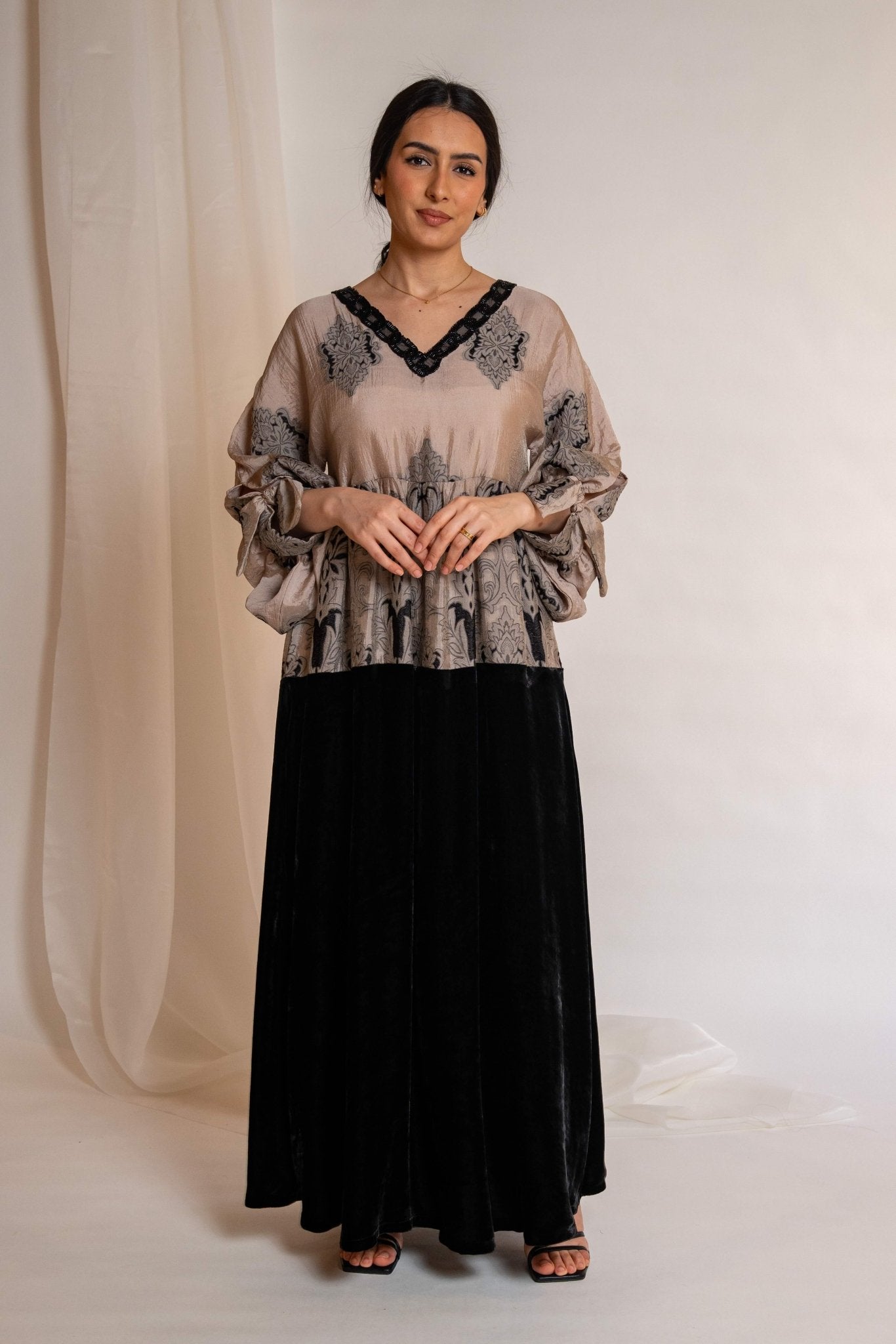 FW25R140 - BB - DR KAFTAN - RIBBON - MIRA Y MANO