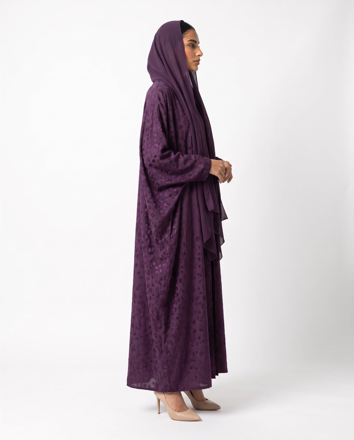 FW26R016-PR – عباية من الحرير المغسول بالبنفسجي – MIRA Y MANO