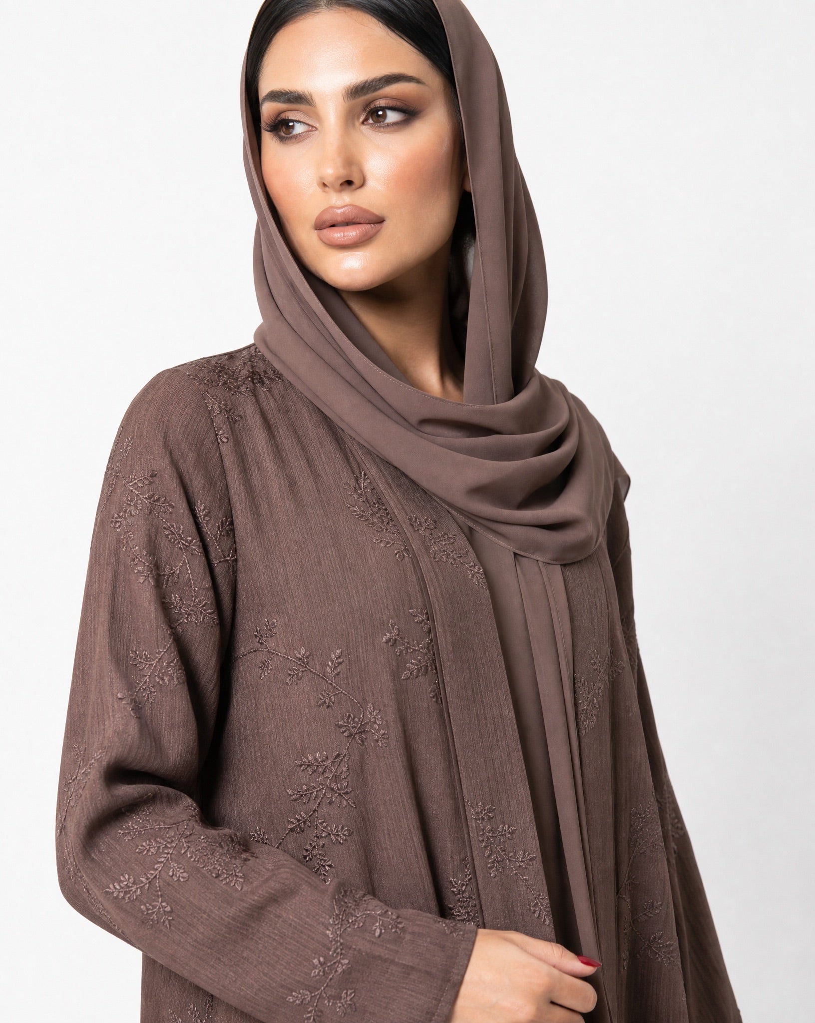 SCYCLE-63 ABAYA - SCYCLE - MIRA Y MANO