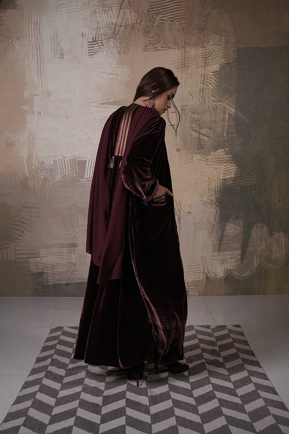 ANUM - BR ABAYA - SR BY SONALI RAMAN - MIRA Y MANO