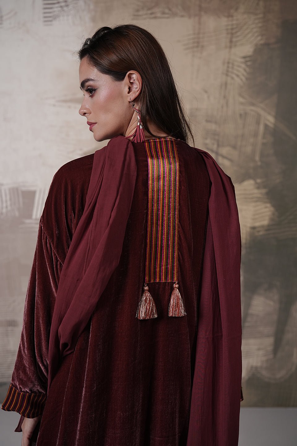 ANUM - FB ABAYA - SR BY SONALI RAMAN - MIRA Y MANO