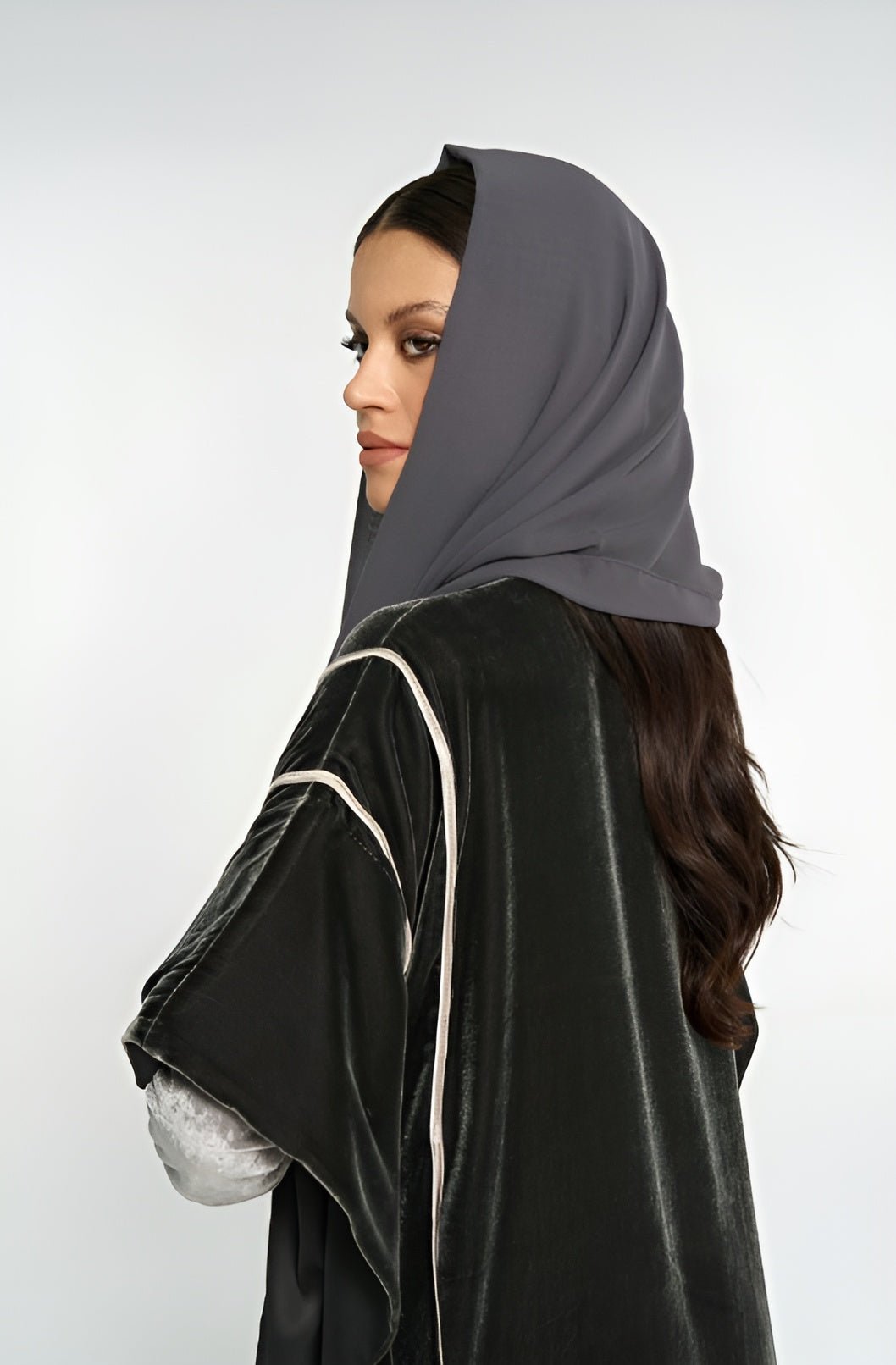 AW25STIT621 ABAYA - STITCH LABEL - MIRA Y MANO