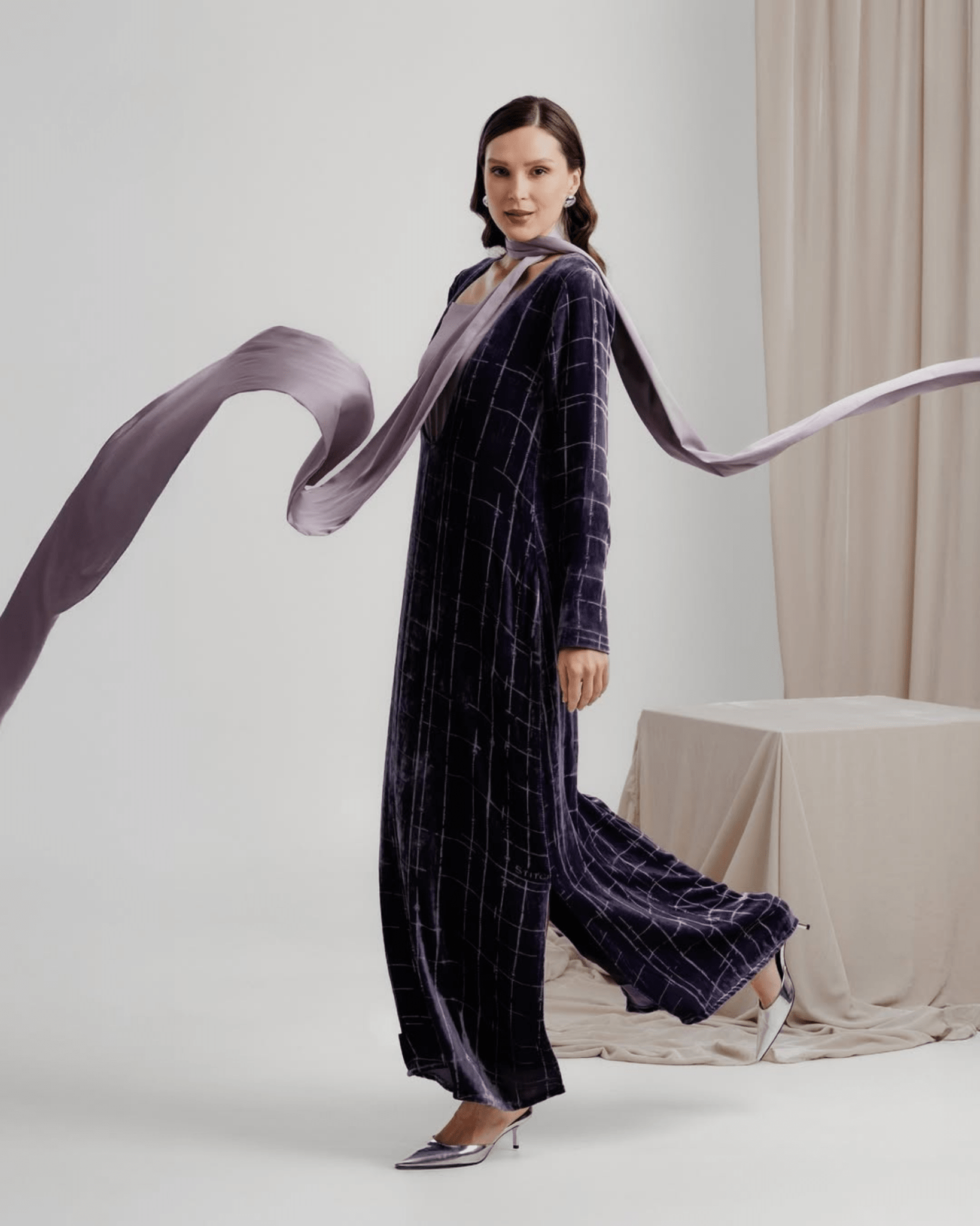 AW25STIT691 JALABIAH - STITCH LABEL - MIRA Y MANO