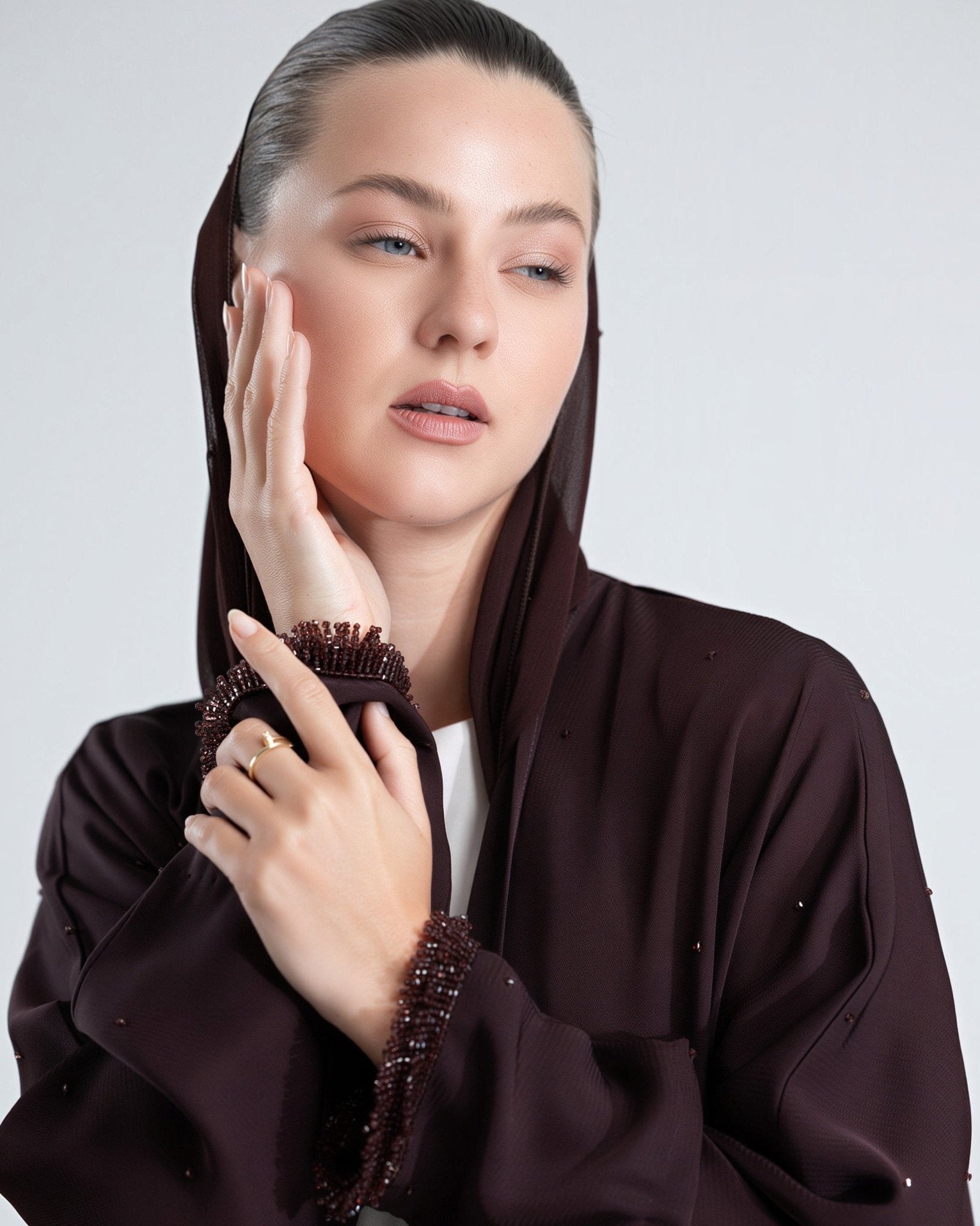 SS26STIT721 ABAYA - STITCH LABEL - MIRA Y MANO