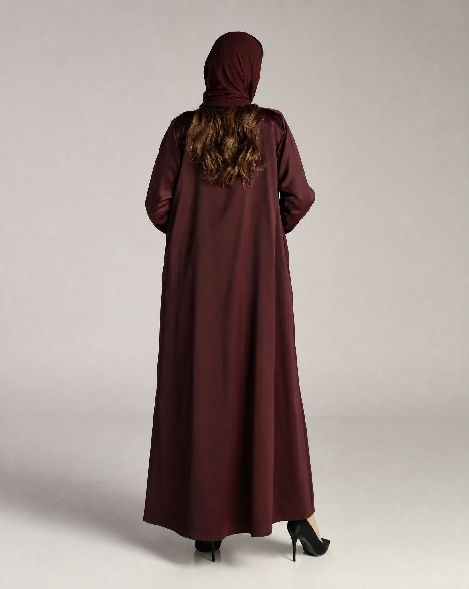 SS26STIT7492 ABAYA - STITCH LABEL - MIRA Y MANO