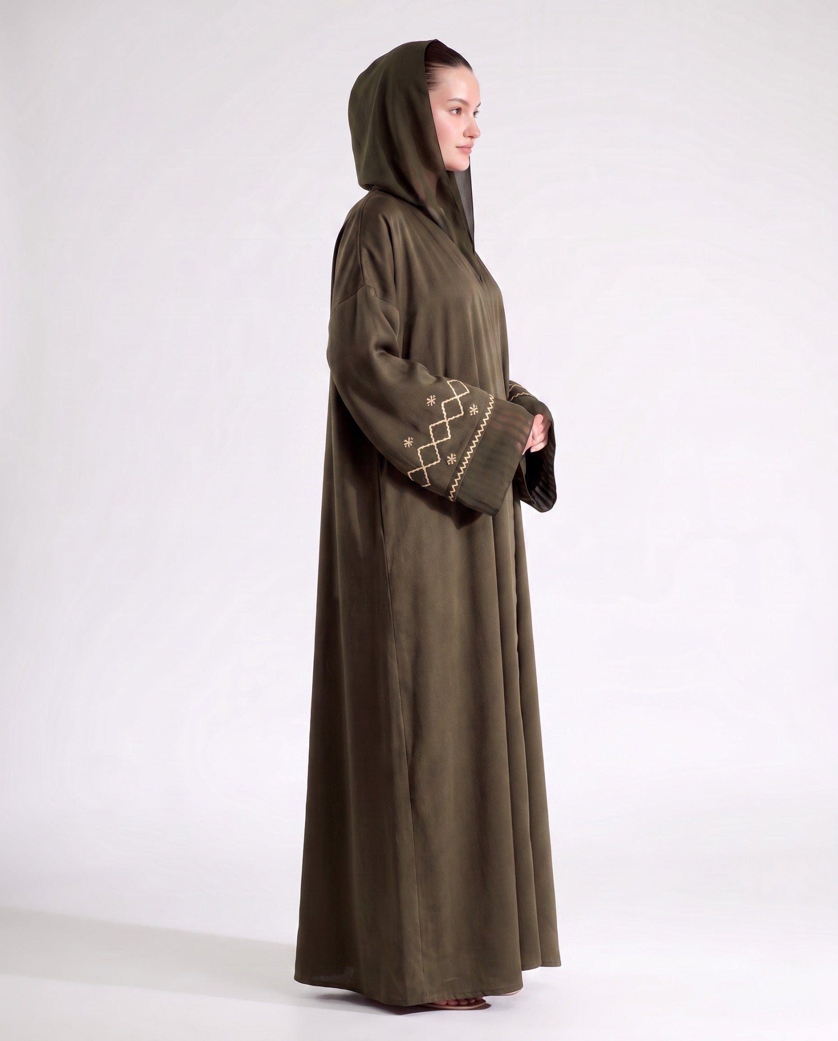 SS26STIT766 Dark Olive Green Crepe Abaya - STITCH LABEL - MIRA Y MANO