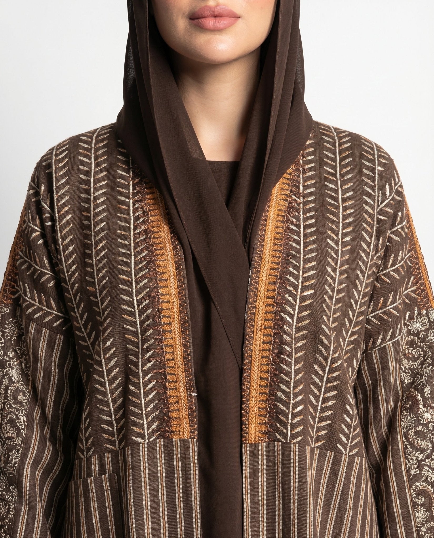 FG 412 - SIE ABAYA - STYLE HAUTE COUTURE - MIRA Y MANO
