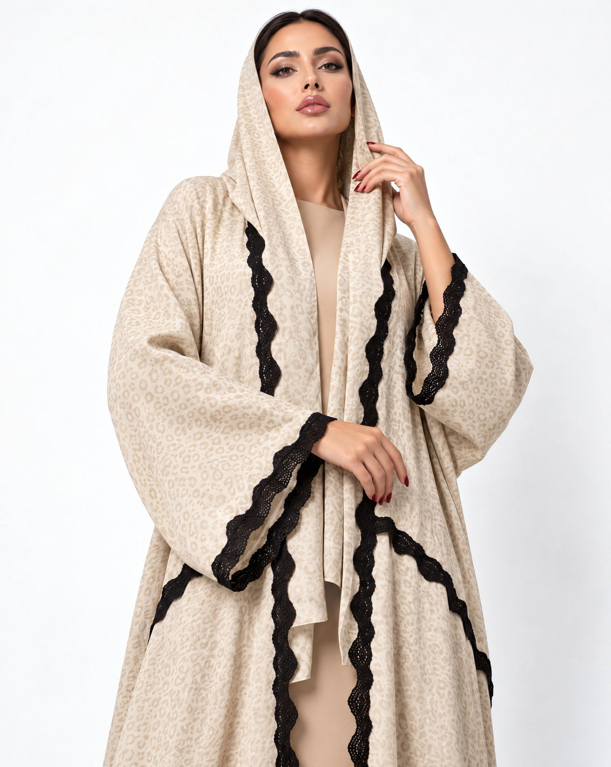 580SU-BE ABAYA - SUZAN MUZAFFAR - MIRA Y MANO