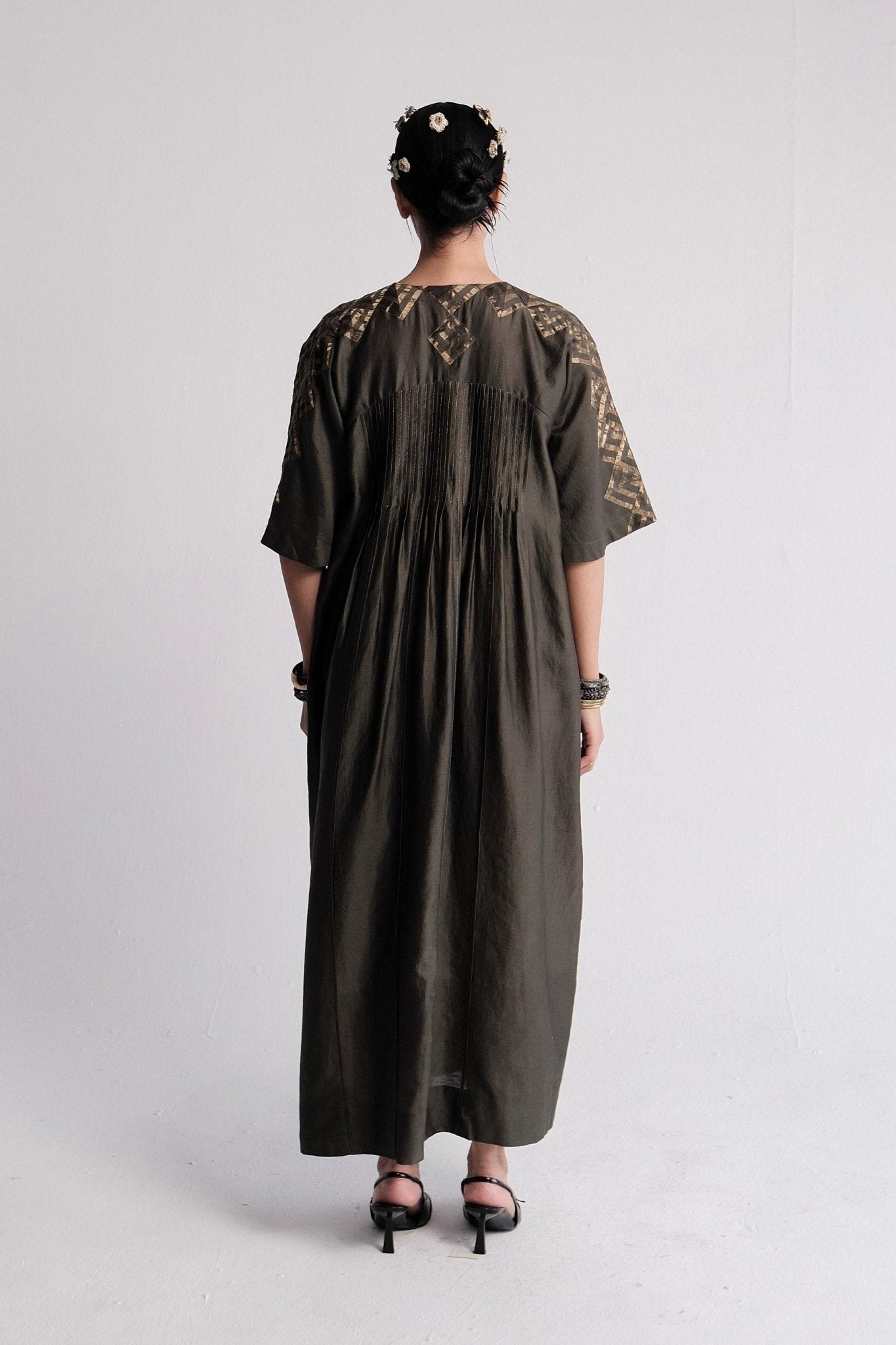 ARECA DRESS - SWGT - MIRA Y MANO