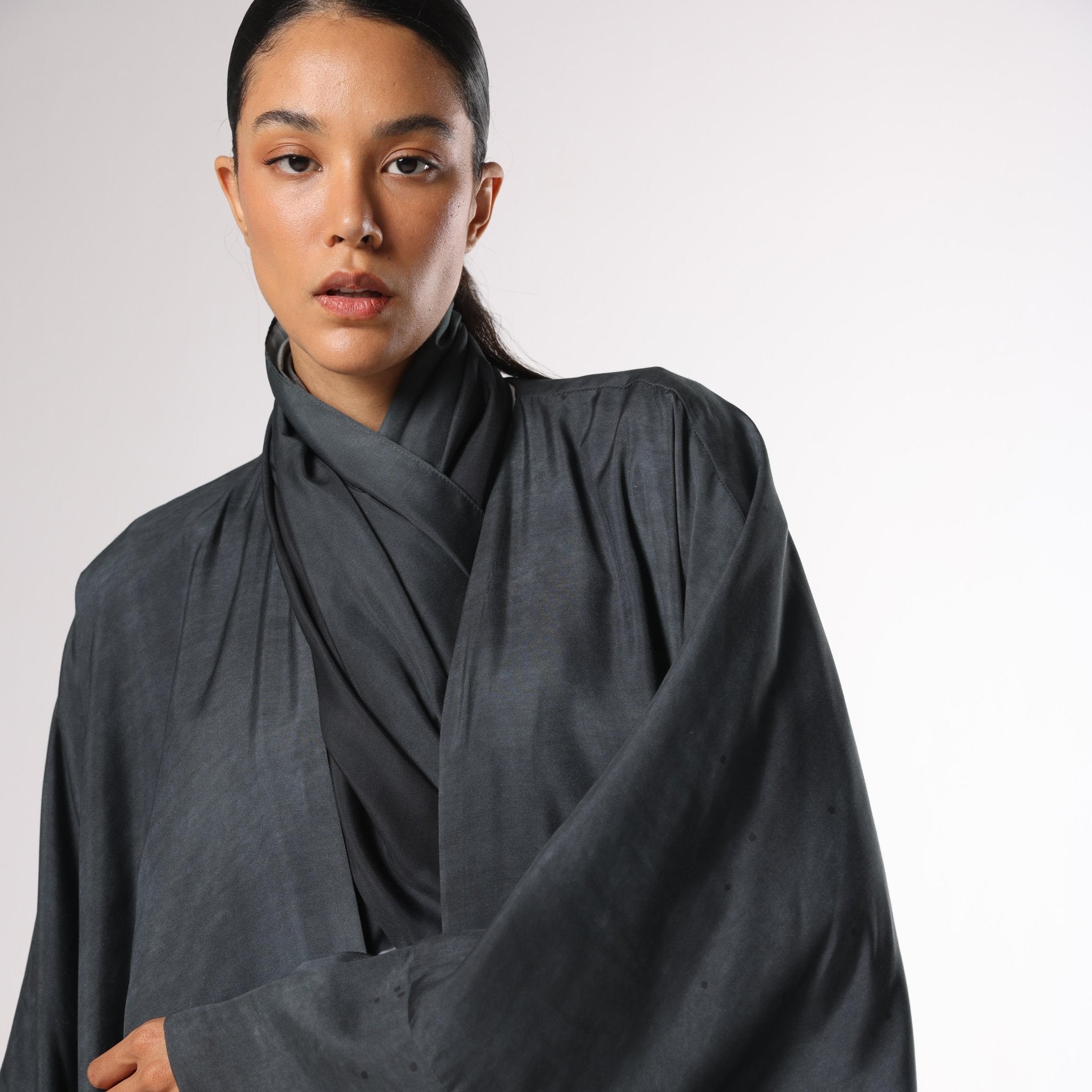 FULL MOON ABAYA - TEAL - MIRA Y MANO