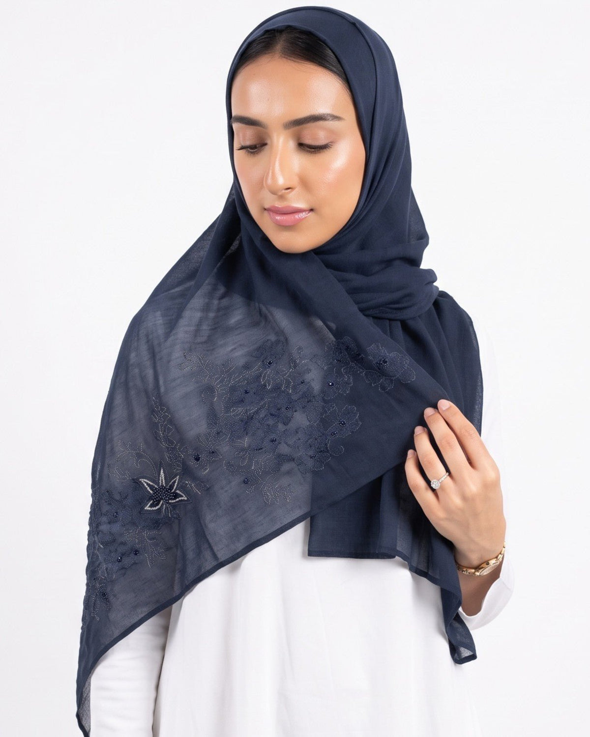 BT6183-NVY - THE DRESSING ROOM - MIRA Y MANO