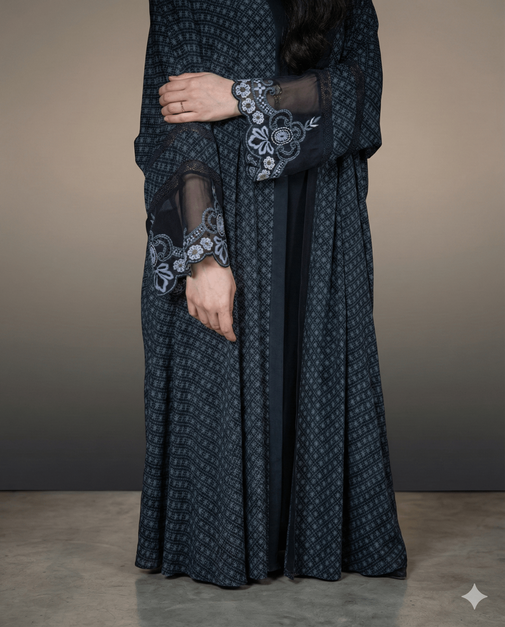 BT6529 - A ABAYA - THE DRESSING ROOM - MIRA Y MANO