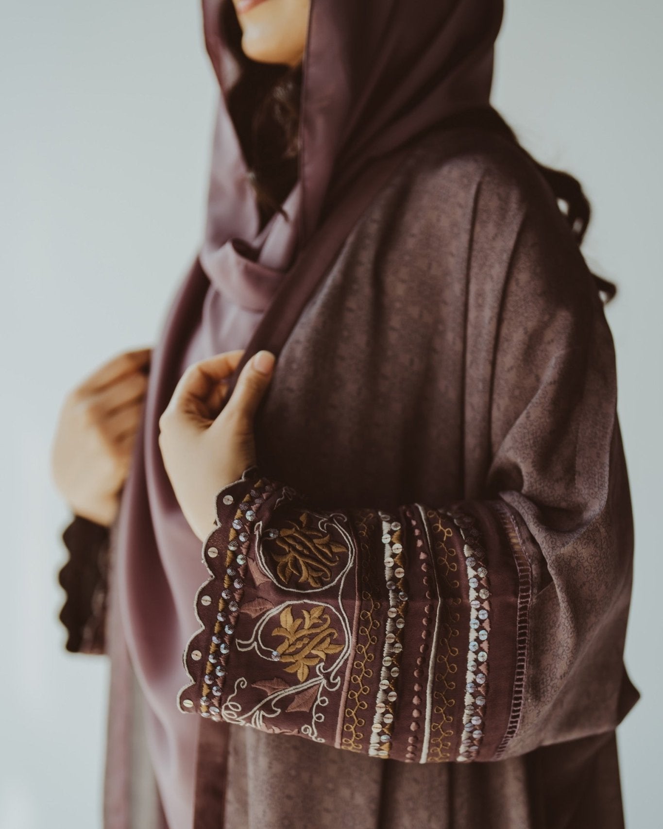 BT6562 - G ABAYA - THE DRESSING ROOM - MIRA Y MANO