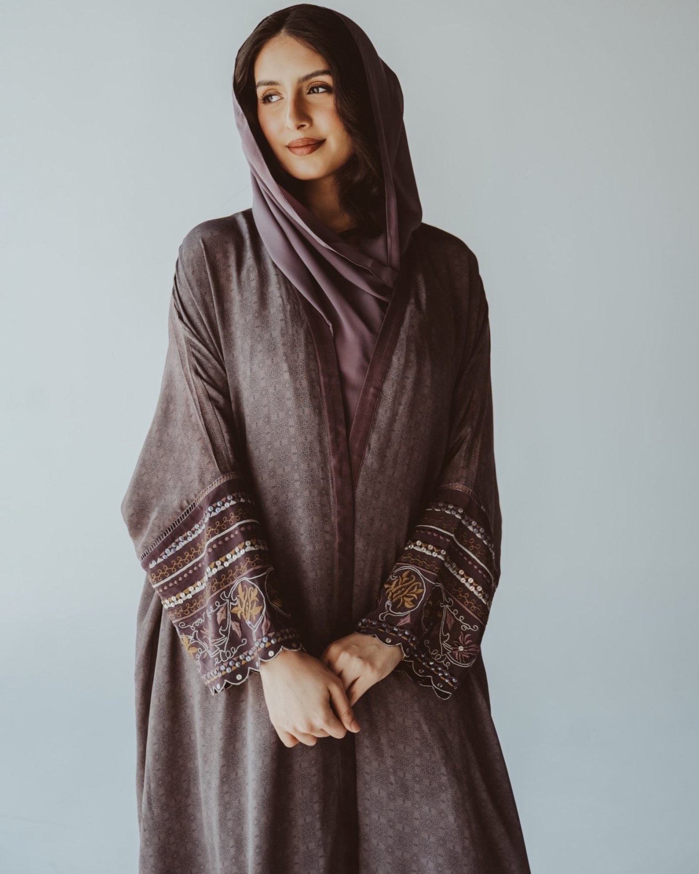BT6562 - G ABAYA - THE DRESSING ROOM - MIRA Y MANO