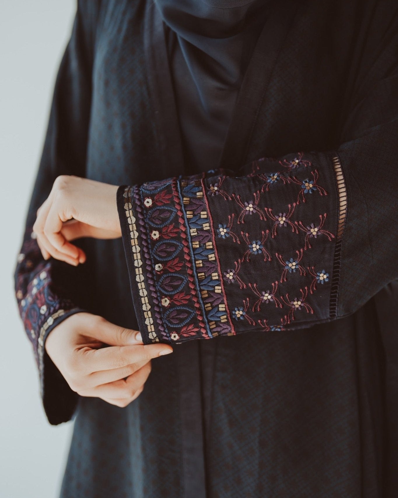 BT6562 - N ABAYA - THE DRESSING ROOM - MIRA Y MANO