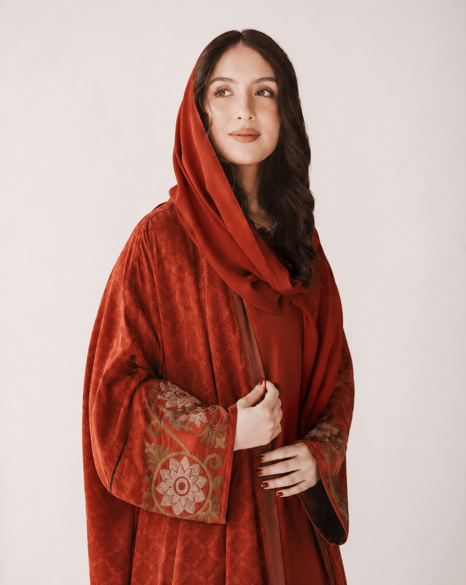 BT6562 - R ABAYA - THE DRESSING ROOM - MIRA Y MANO