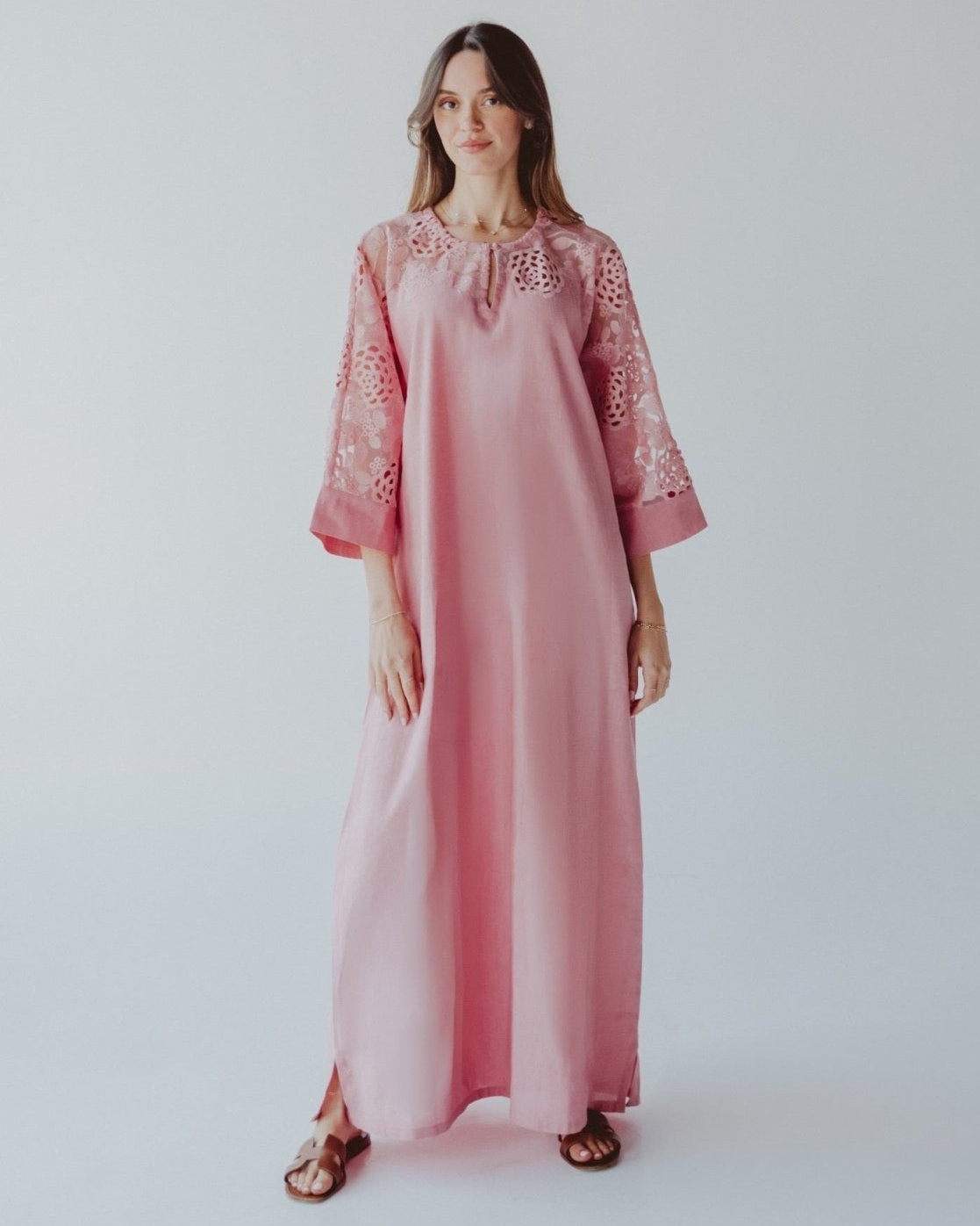 BT6586 - PI JALABIAH - THE DRESSING ROOM - MIRA Y MANO