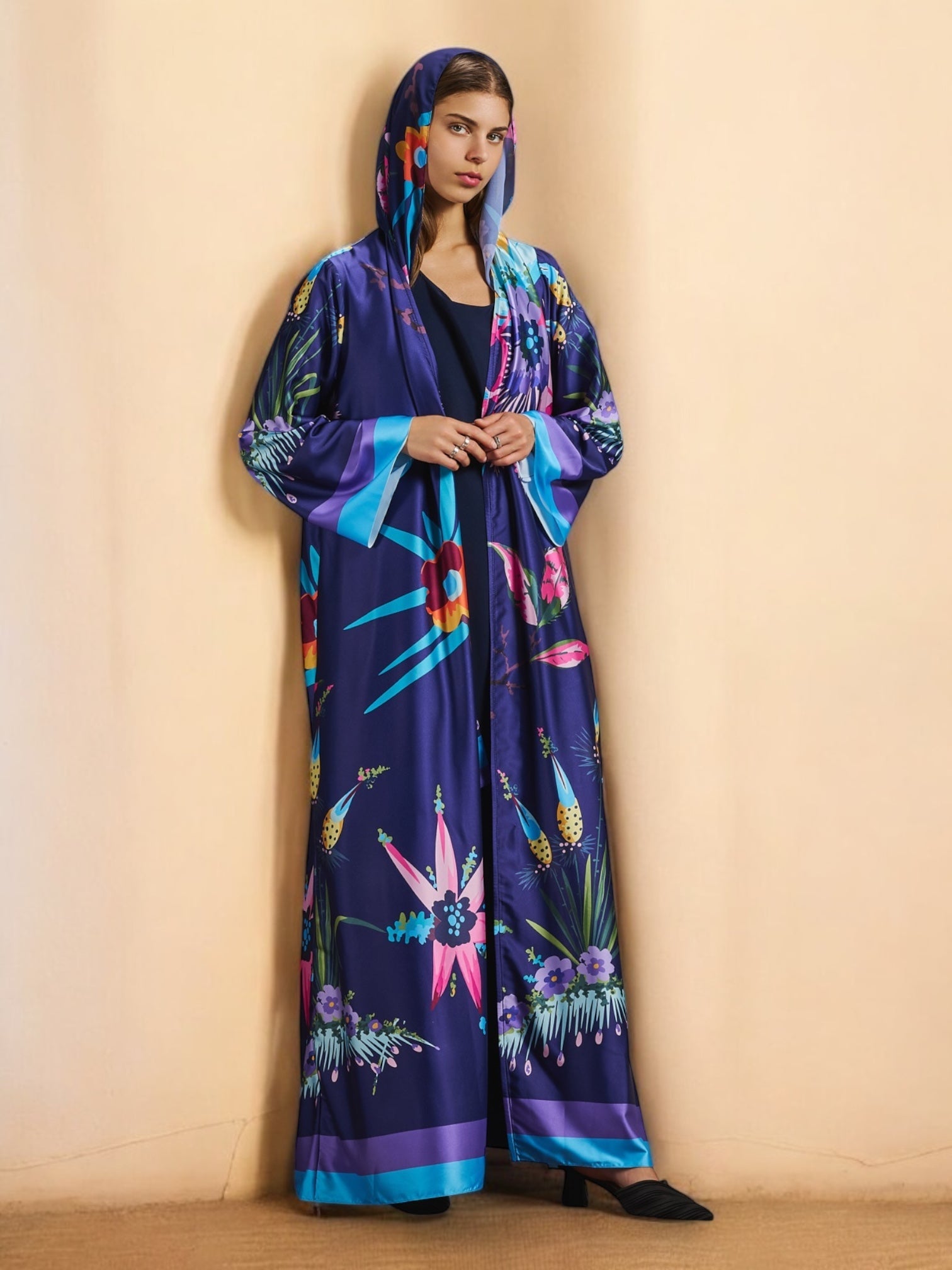 RAMADAN25LOOKA15 ABAYA - THE ORPHIC - MIRA Y MANO