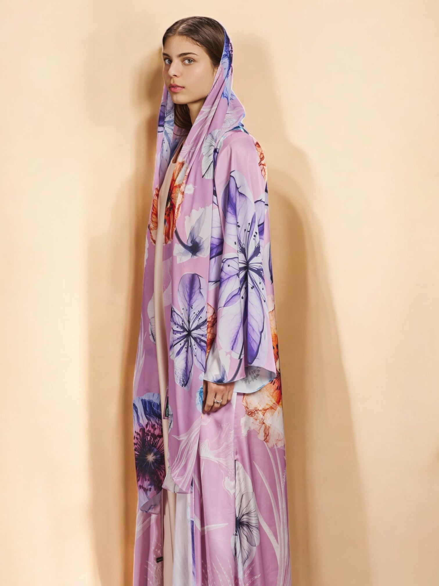 RAMADAN25LOOKA19 ABAYA - THE ORPHIC - MIRA Y MANO
