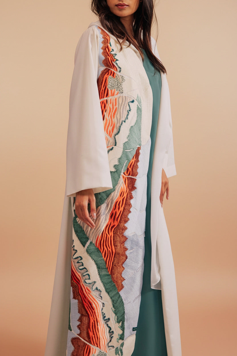 RAMADAN26LOOK01 ABAYA - THE ORPHIC - MIRA Y MANO