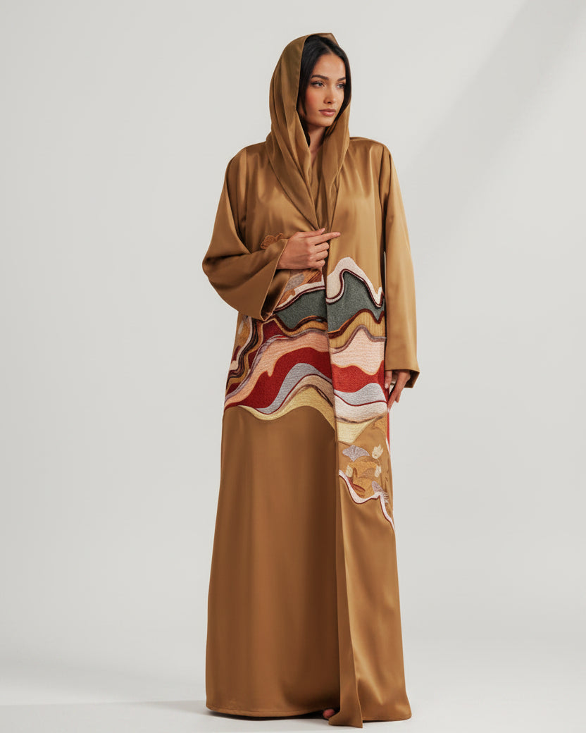 RAMADAN26LOOK03 ABAYA - THE ORPHIC - MIRA Y MANO