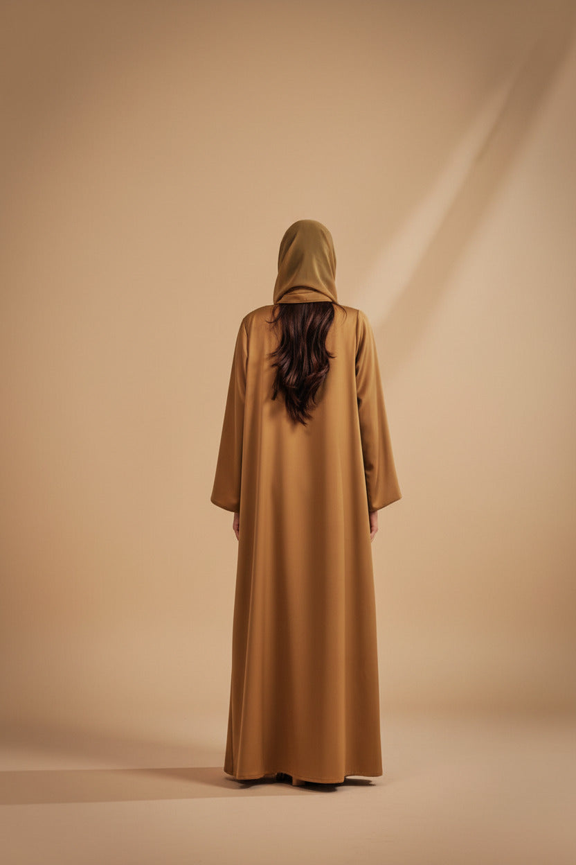 RAMADAN26LOOK03 ABAYA - THE ORPHIC - MIRA Y MANO
