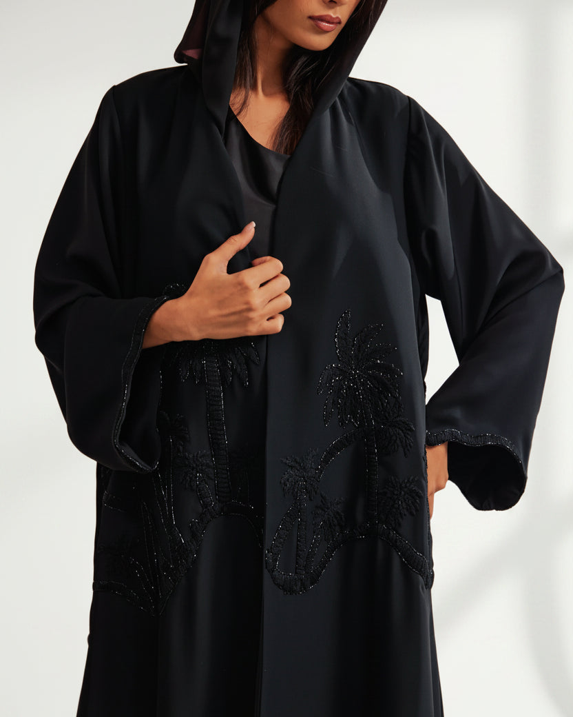 RAMADAN26LOOK06 ABAYA - THE ORPHIC - MIRA Y MANO