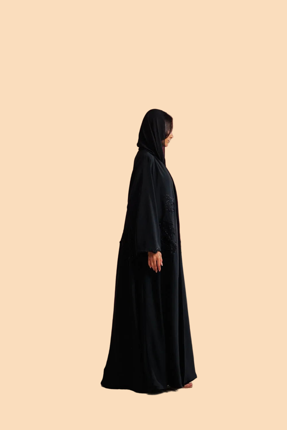 RAMADAN26LOOK06 ABAYA - THE ORPHIC - MIRA Y MANO