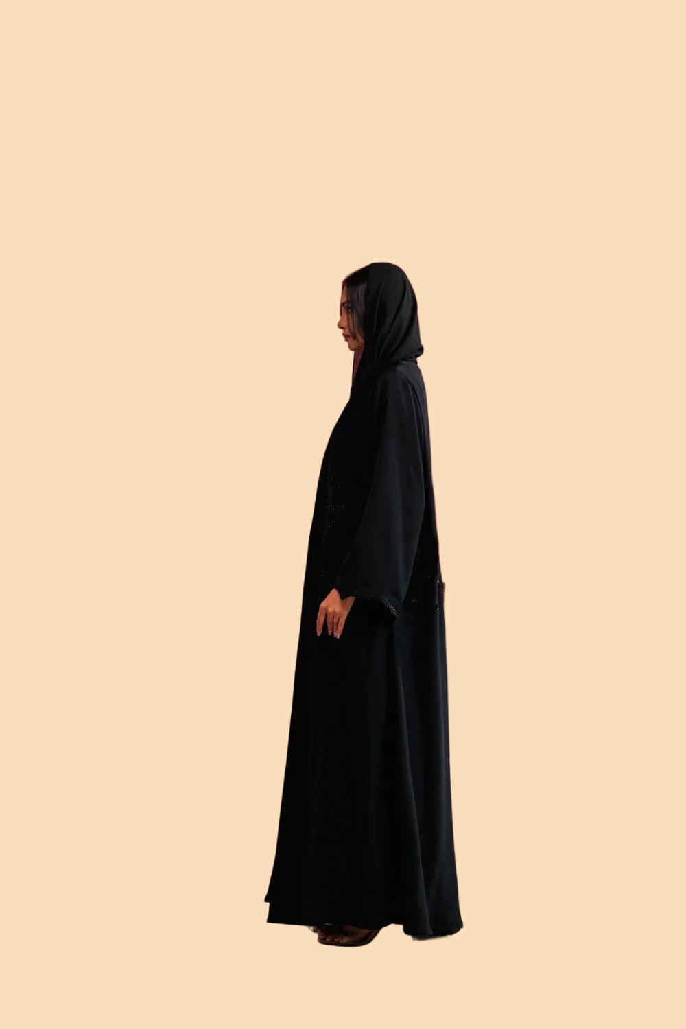 RAMADAN26LOOK06 ABAYA - THE ORPHIC - MIRA Y MANO