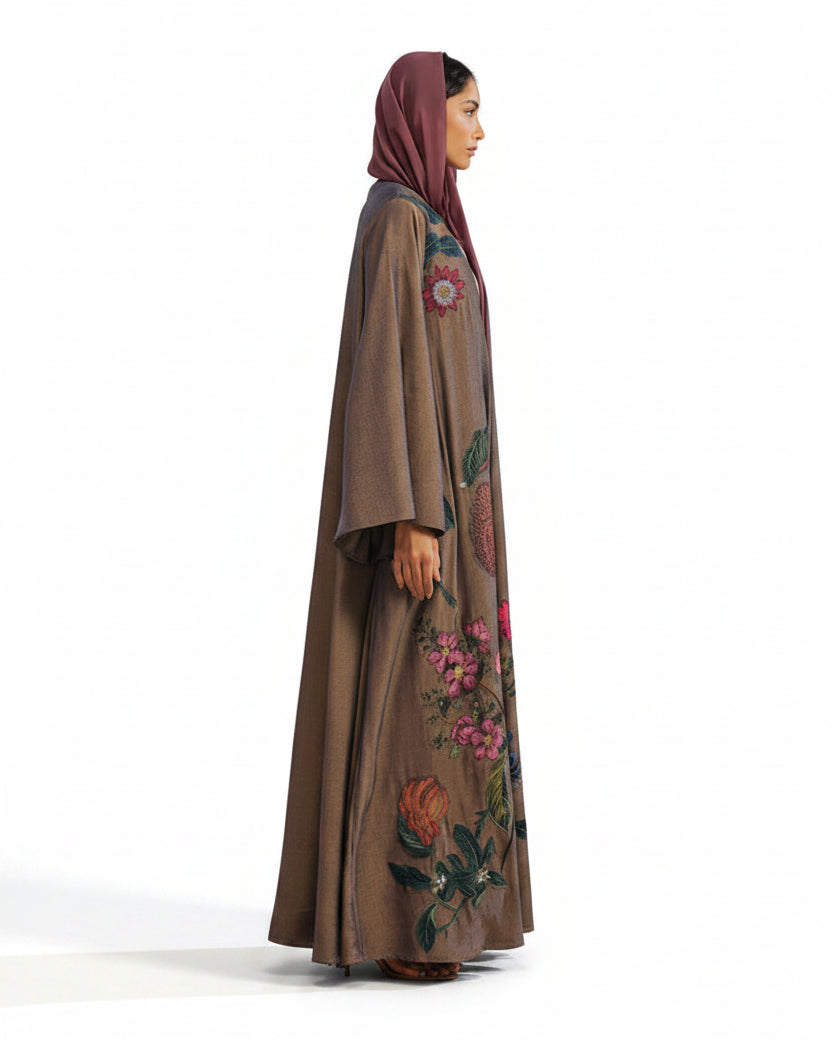 RAMADAN26LOOK09 ABAYA - THE ORPHIC - MIRA Y MANO