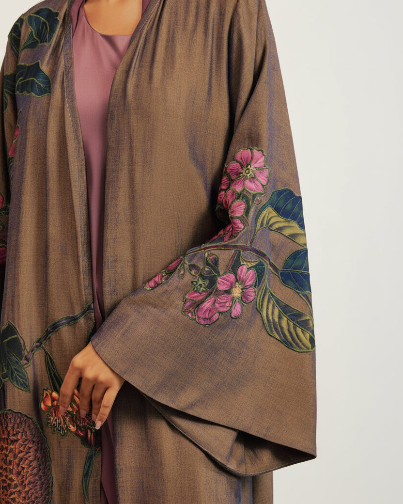 RAMADAN26LOOK09 ABAYA - THE ORPHIC - MIRA Y MANO