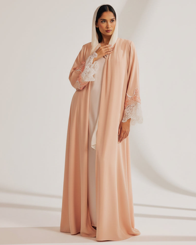 RAMADAN26LOOK15 ABAYA - THE ORPHIC - MIRA Y MANO