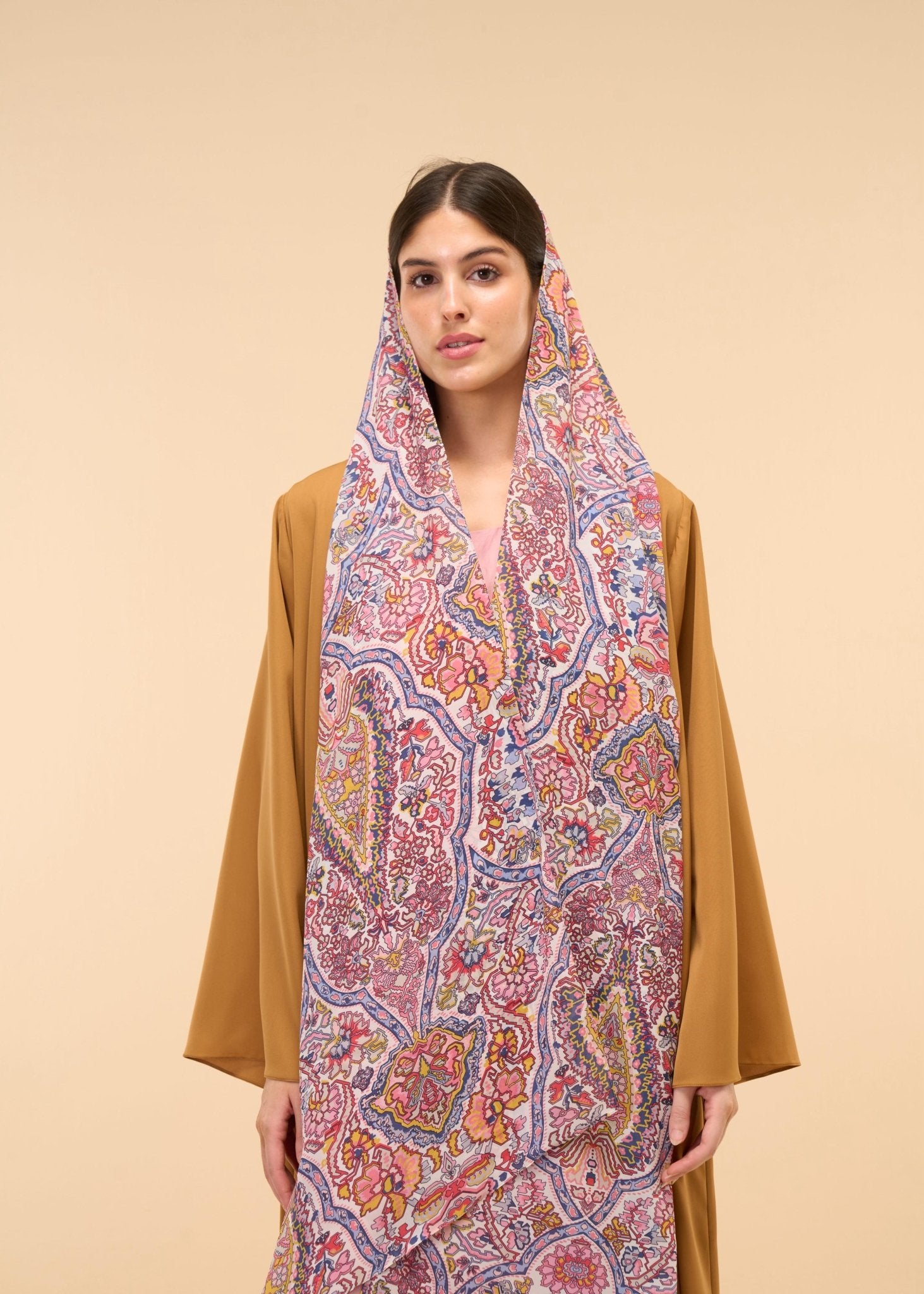 SUMMER25LOOK07 ABAYA - THE ORPHIC - MIRA Y MANO