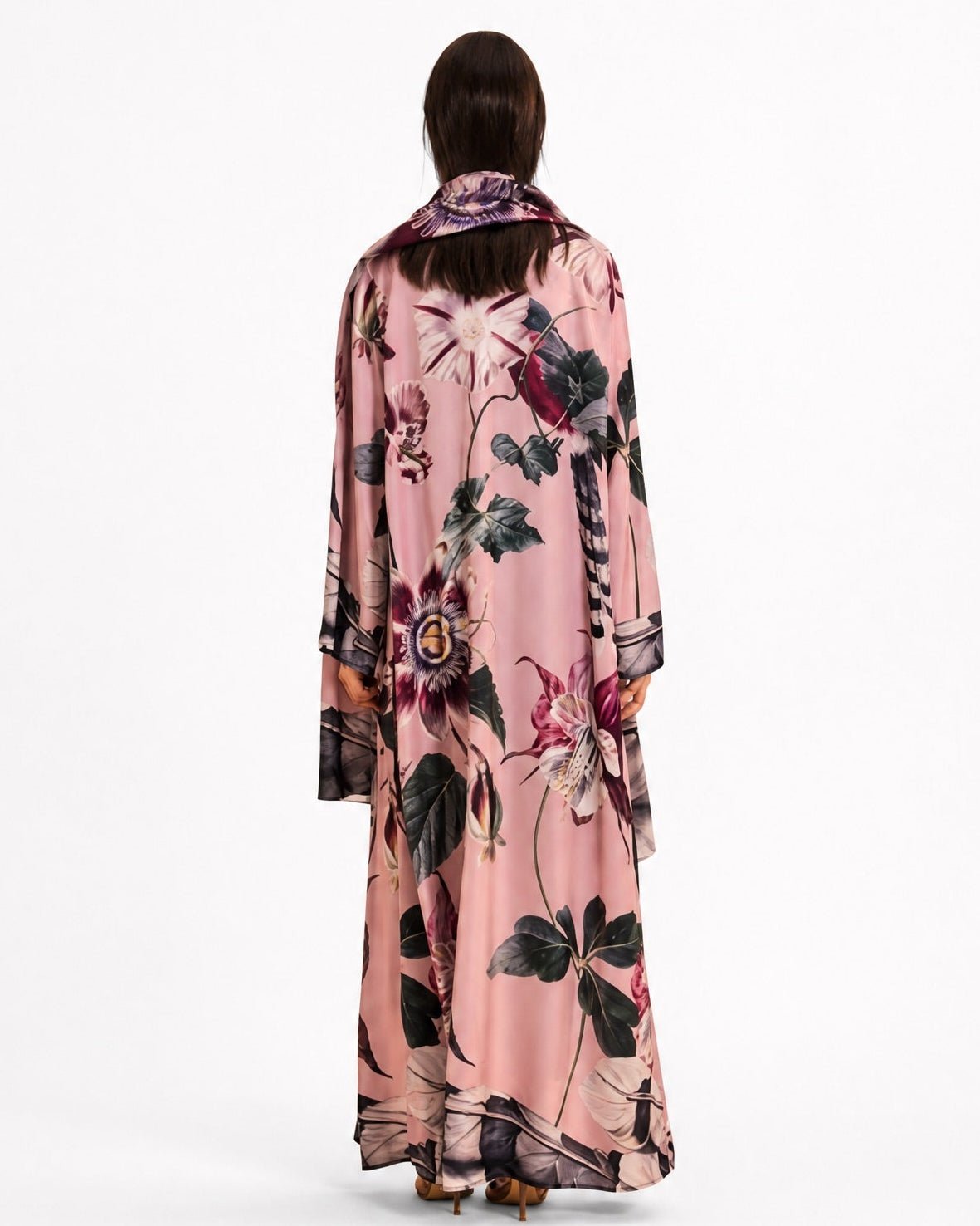 SUMMER26LOOK17 - Printed Silk Abaya - THE ORPHIC - MIRA Y MANO