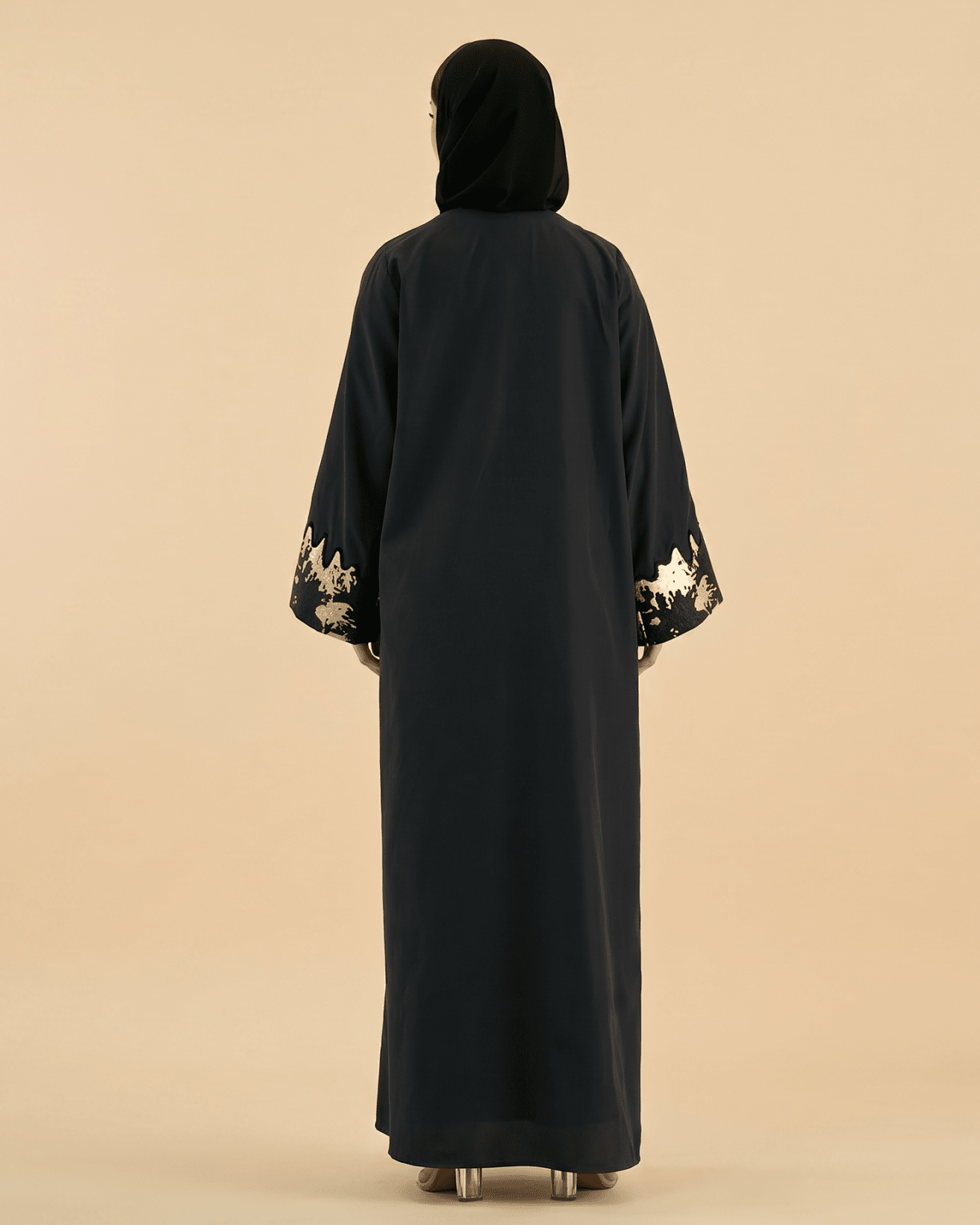 WINTER25LOOKA08 ABAYA - THE ORPHIC - MIRA Y MANO